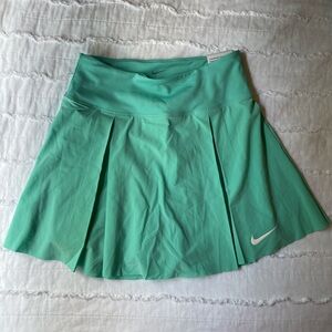Nike Dri-FIT Teal Tennis Skirt XS — Built-In Shorts